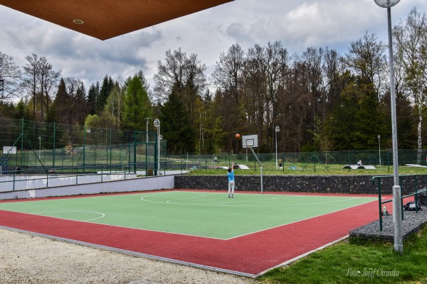 Nová dostavba a realizace bude navazovat na současné řešení vrchu